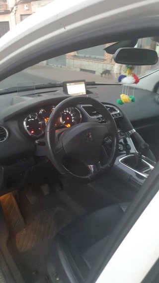Peugeot 3008 2011
