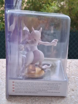 Amiibo Super Smash Bros. Mewtwo No. 51