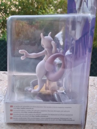 Amiibo Super Smash Bros. Mewtwo No. 51