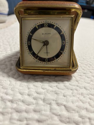Reloj de viaje Europa antiguo