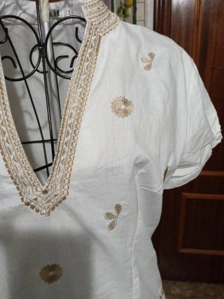 Vestido blanco corto estilo ibicenco
