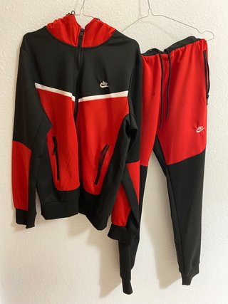 Conjunto Nike Tech Fleece Talla S