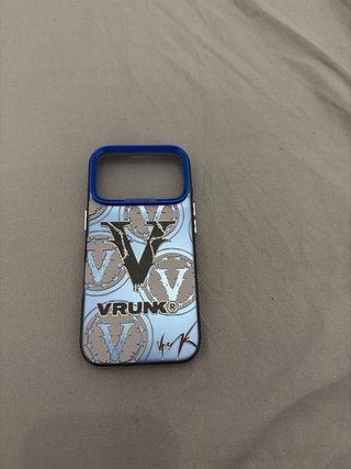 Funda para iPhone 17 Vrunk