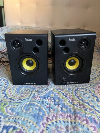 Hercules DJ Monitor 32 Altavoces (Par)
