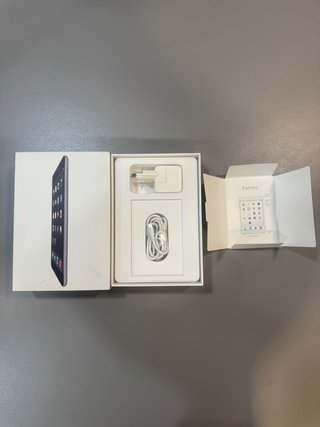 iPad mini 2 16GB Wi-Fi + caja y funda
