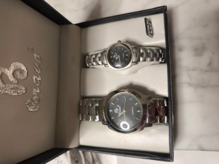 Set de 2 Relojes Caballero y Señoraen su caja orig