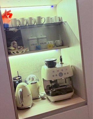 Cafetera Expreso Smeg EGF03CREU Crema