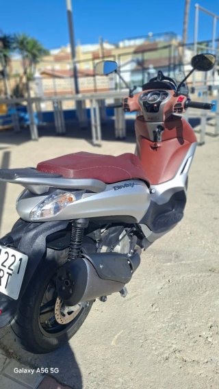 Piaggio Beverly 350