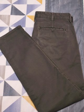 Pantalón Chino Pull&Bear Verde Caqui