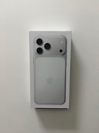 iPhone 17 Pro max blanco