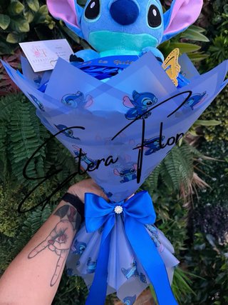 Ramo de rosas eternas Stitch-el regalo ideal