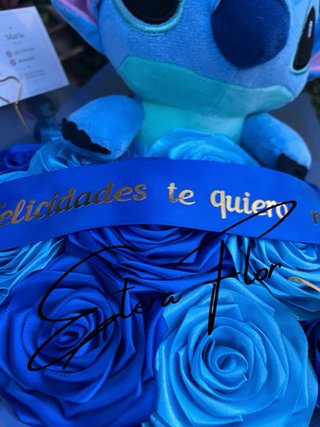 Ramo de rosas eternas Stitch-el regalo ideal