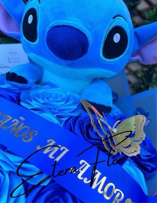 Ramo de rosas eternas Stitch-el regalo ideal