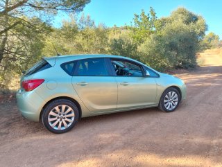 Opel Astra 2011