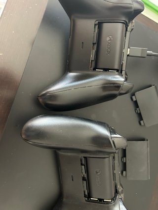 Xbox One X + 2 Mandos + 4 Juegos