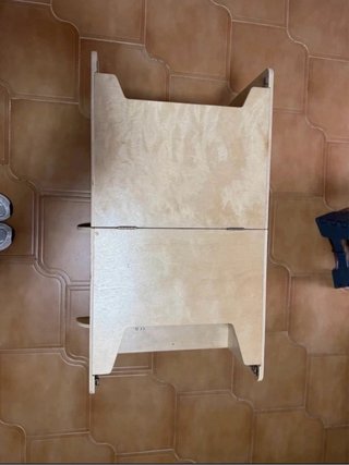 Torre de aprendizaje madera león