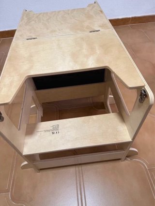 Torre de aprendizaje madera león
