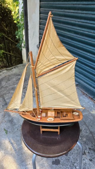 Maqueta velero Pen Duick de madera vintage -