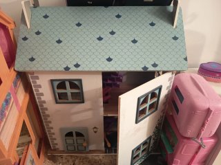 Casa de Muñecas de Madera