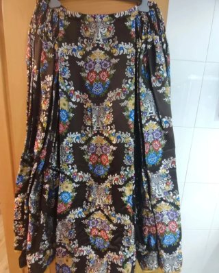 Traje Regional Dorado y Multicolor