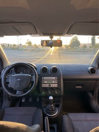 Ford Fiesta 1.6 TDCI ( 2006)