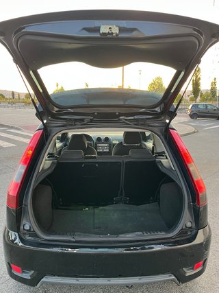 Ford Fiesta 1.6 TDCI ( 2006)