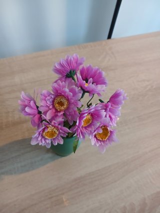 Vaso stampato 3D verde e rosa