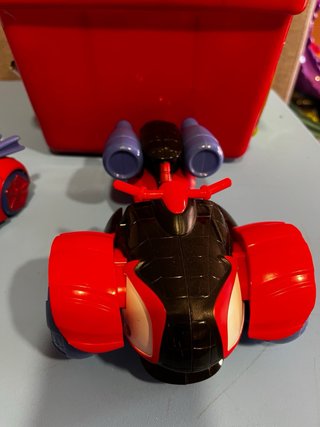 Spider-Man. Coche, Moto y 2 Figuras