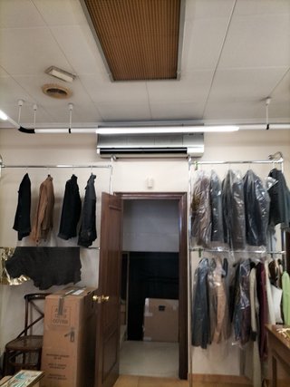 Percheros de Pared Metálicos.