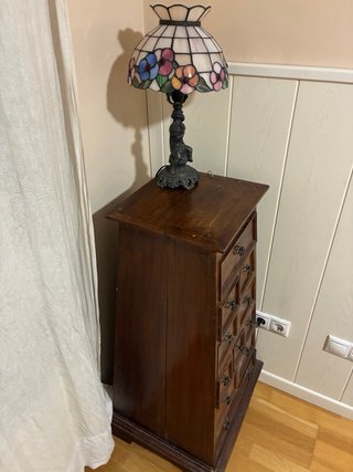 Cajonera antigua de madera