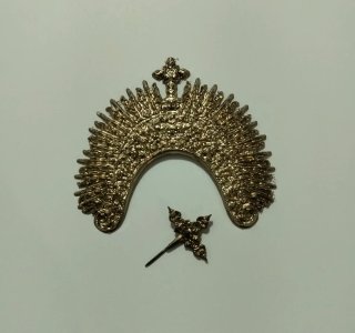 Virgen Dolorosa de vestir con diadema y puñal