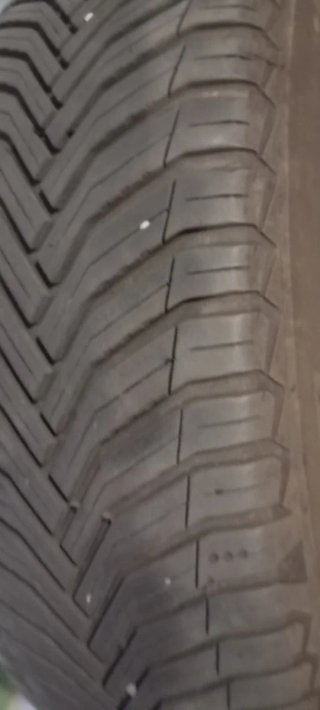 Neumático Michelin 225/60 R17 99V