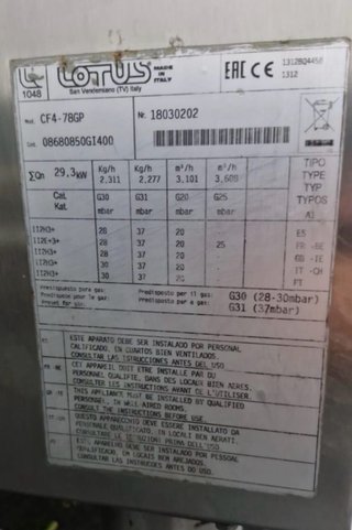Cucina professionale Lotus a 4 fuochi con forno