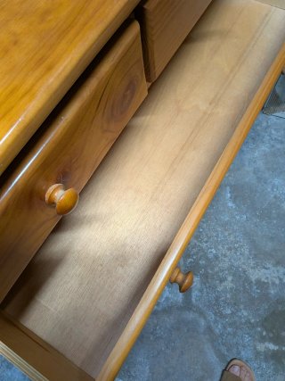 Cómoda de madera provenzal con 6 cajones