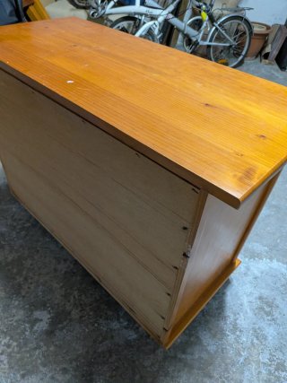 Cómoda de madera provenzal con 6 cajones