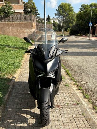 Yamaha XMax 300 practicamente nueva, bateria nueva