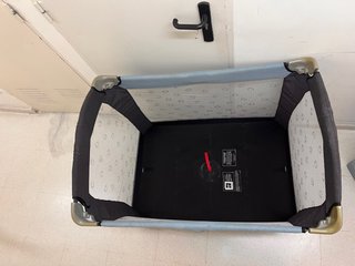 Cuna de viaje plegable Graco y colchón Bbest