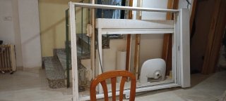 Ventanal aluminio blanco con persiana