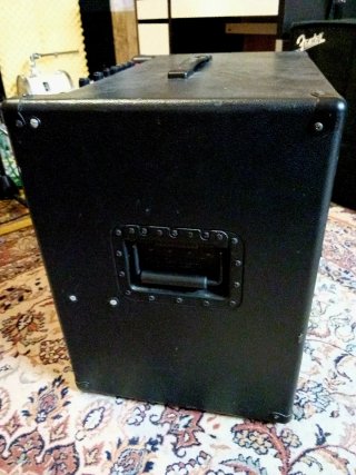 Amplificador Bajo Ampeg BA300 210