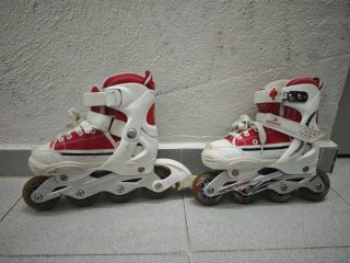Patines en línea rojos y blancos talla 30-33
