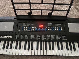Piano Eléctrico Play-On