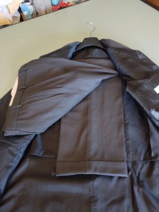 Traje de hombre gris