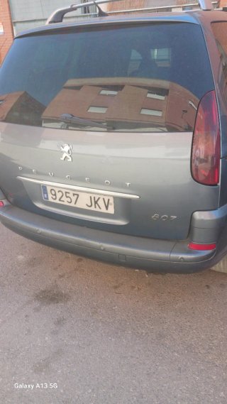Peugeot 807 2015