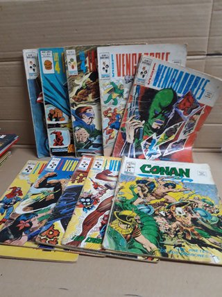 LOTE VARIADO DE MÁS DE 50 COMICS.