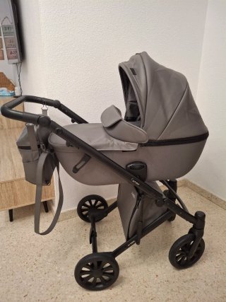 Carro de Bebé Gris y Negro