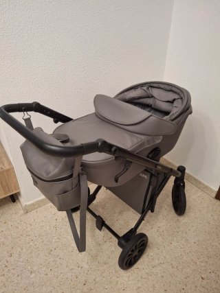 Carro de Bebé Gris y Negro