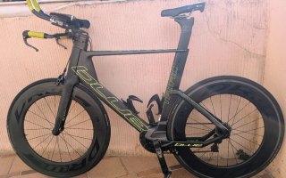 Bicicleta Triatlón Blue TRIAD. Cabra