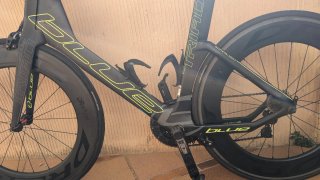 Bicicleta Triatlón Blue TRIAD. Cabra