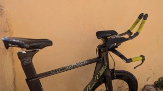 Bicicleta Triatlón Blue TRIAD. Cabra