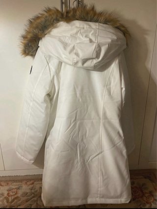 Abrigo blanco Norway con etiquetas